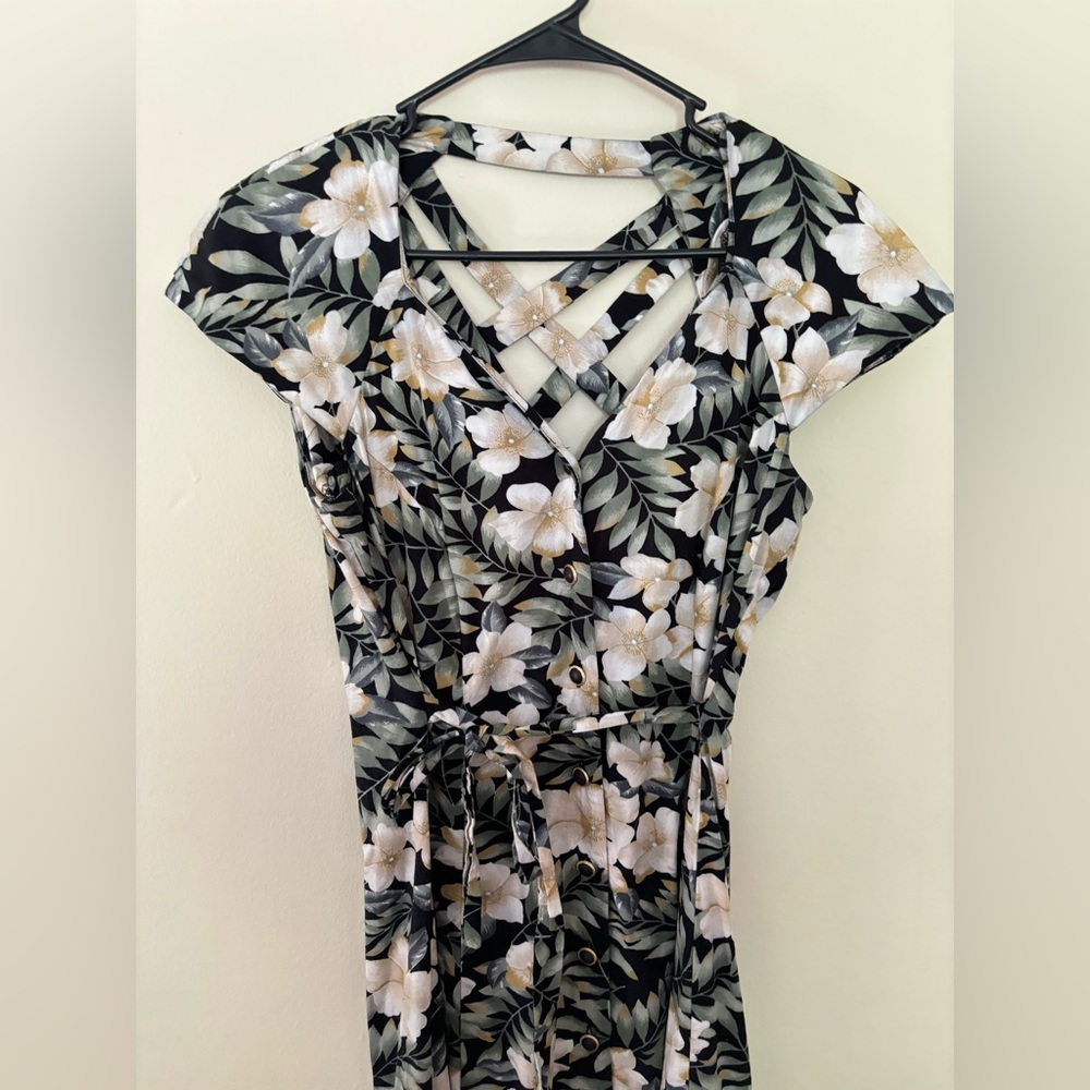 Beautiful vintage floral dress
